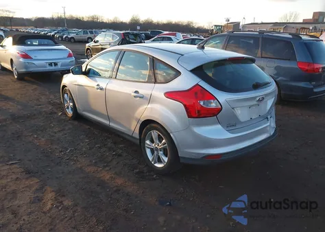 2014 Ford Focus Se z USA, uszkodzony, nr VIN 1FADP3K24EL378802